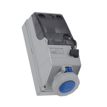 056669Legrandوحدة Legrand P17 Tempra المدمجة مع قضيب DIN IP66 32A