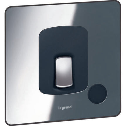 832216Legrandمفتاح Synergy Sleek ثنائي القطب 20A من الفولاذ المقاوم للصدأ المصقول