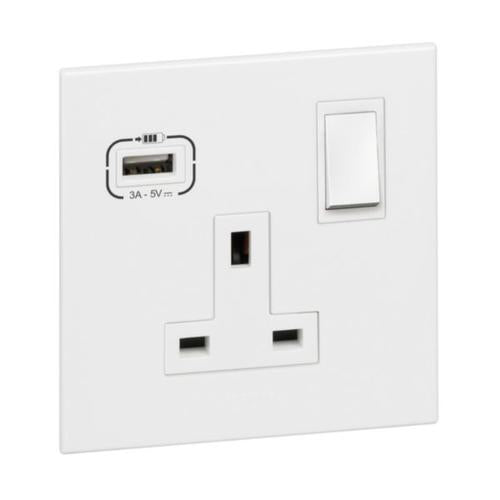 572156ALegrandأرتيور - مقبس كهربائي أحادي القطب مع شاحن USB A بقوة 15 واط