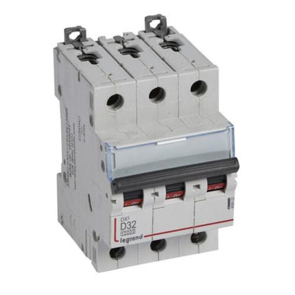 409502Legrandقاطع دائرة Legrand DX3 ثلاثي الأقطاب 32 أمبير منحنى D 10 كيلو أمبير
