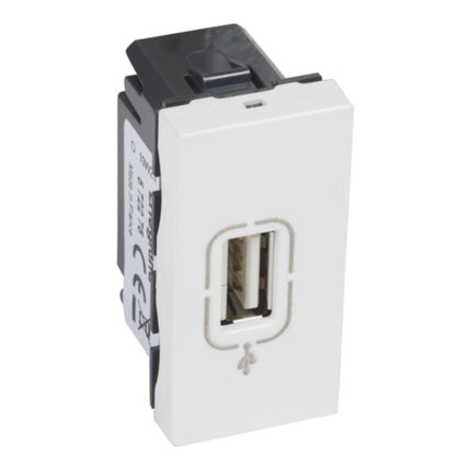 572275Legrandمقبس USB أنثى Arteor من Legrand بمعيار 1 وحدة أبيض