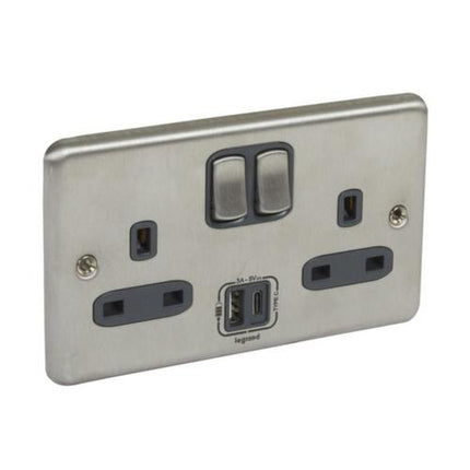 833079Legrandسينرجي أوثنتيك مقبس ثنائي مع مفتاح 13 أمبير USB نوع A و C