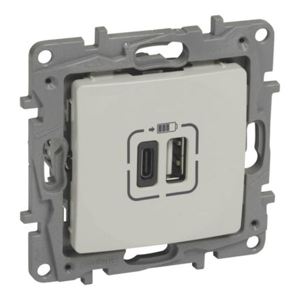 764697Legrandنيلوه مقبس شحن USB مزدوج من النوع A والنوع C وحدتان عاجي