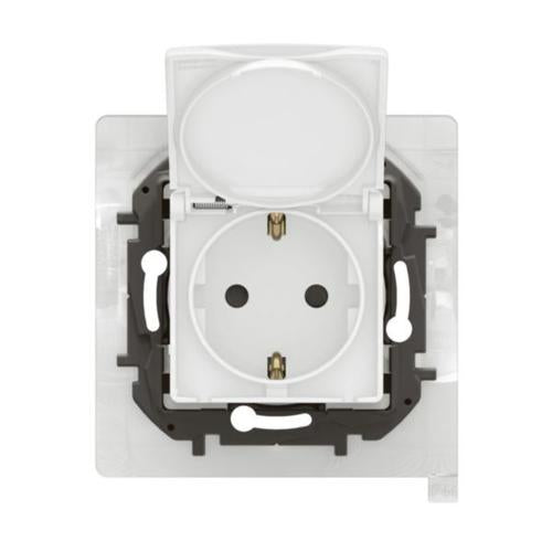 NP3128WHLegrandمنفذ نيلوي IP44 شوكو 16A 250V أبيض مثبت بالفلاش