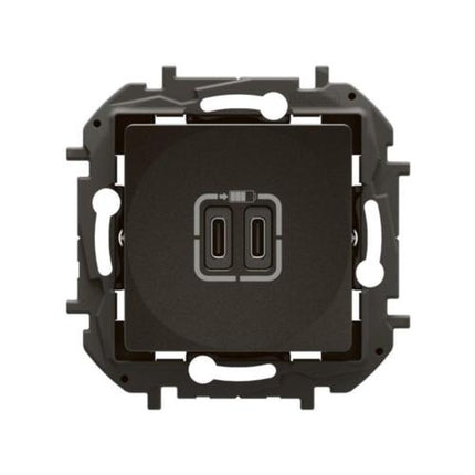 NP3404BKLegrandشاحن نيلوي مزدوج USB من النوع C أسود 3A