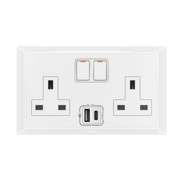 617644Legrandبيلانكو إس منفذ مقبس مفتاح ثنائي 13 أمبير USB أبيض