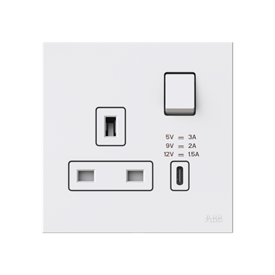 2CLA223799B1101ABBABB زينيت مقبس كهربائي أبيض مع USB