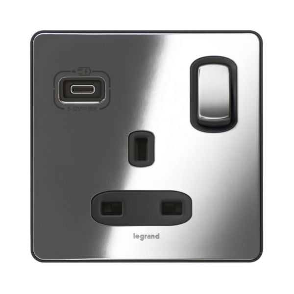 832273ALegrandمنفذ Synergy بتصميم أنيق بمنفذ USB C وشاحن 18W