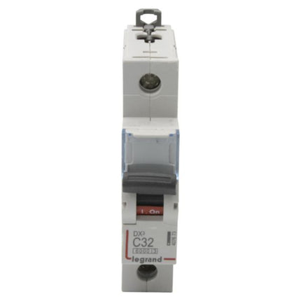 407673Legrandقاطع الدائرة الكهربائية ليغراند MCB DX3 6000A أحادي القطب 32A منحنى C