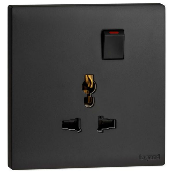 MEC32045BLLegrandمقبس أوبريا أحادي 16 أمبير متعدد المعايير مع مفتاح - أسود مات