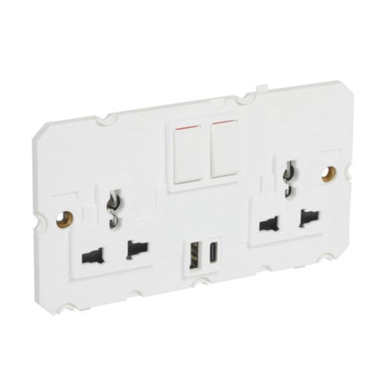 572139Legrandأرتيور متعدد المعايير مقبس كهربائي 2x2P+E محمي بمشعل USB أبيض