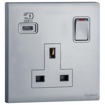 MEC33093SLLegrandأوبريا مقبس واحد BS 13A مع مفتاح USB نوع C 18W فضي داكن