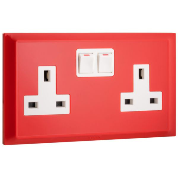617649Legrandبيلانكو إس - مقبس كهربائي ثنائي الفتحة متعدد المعايير مع USB أبيض