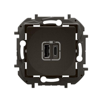 NP3403BKLegrandشاحن نيلويه USB مزدوج نوع A+C أسود مثبت بالجدار