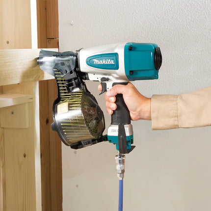 Makita Pneumatic Coil Nailer 38-65 mm | AN613