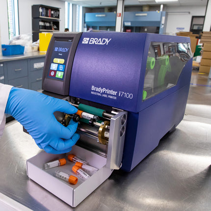 BradyPrinter i7100 600 dpi  US with Peel function and vial label applicator