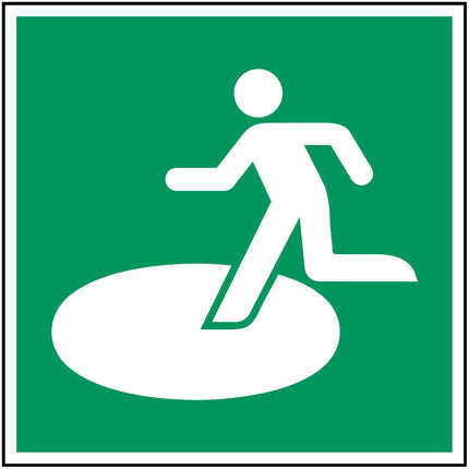 ISO Safety Sign  Natural disaster outdoor refuge area
