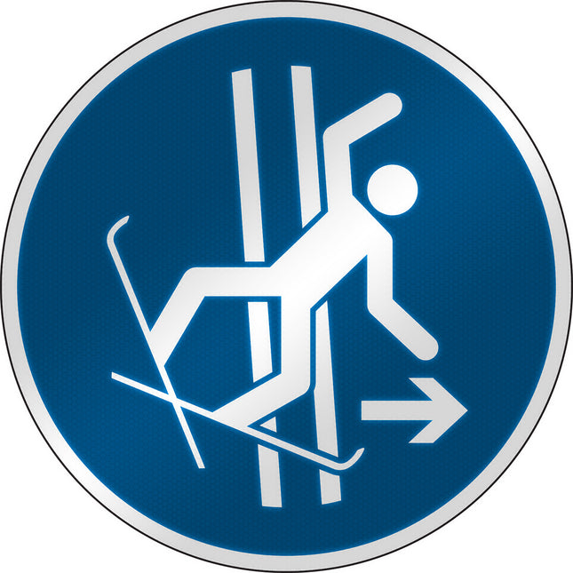 ISO Safety Sign  Immediately leave the towtrack in the event of falling