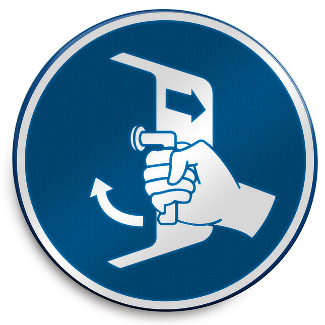 ISO Safety Sign  Close and secure hatches in launch sequence