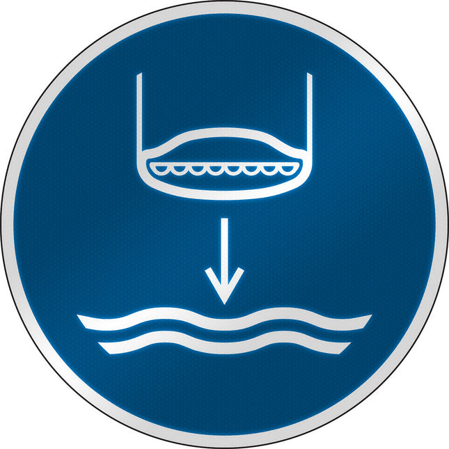 ISO Safety Sign  Lower lifeboat to the water in launch sequence