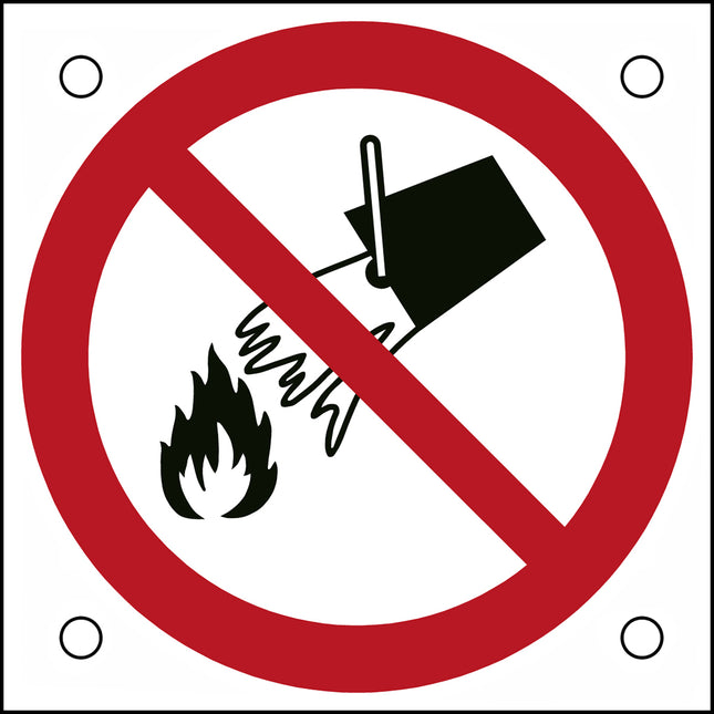 ISO Safety Sign  Do not extinguish with water
