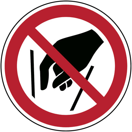 ISO Safety Sign  No reaching in