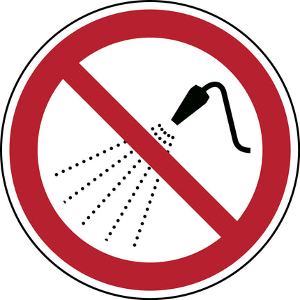 ISO Safety Sign  Do not spray with water