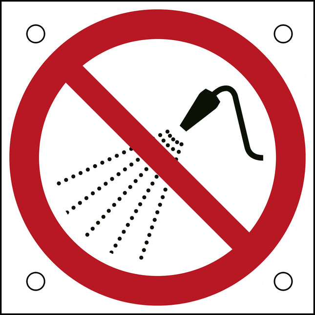 ISO Safety Sign  Do not spray with water