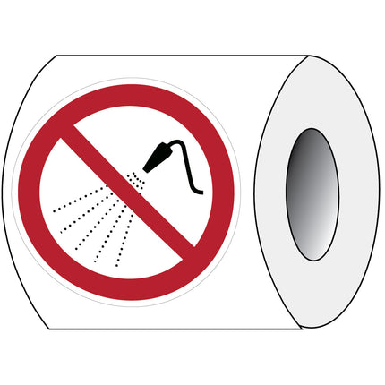 ISO Safety Sign  Do not spray with water