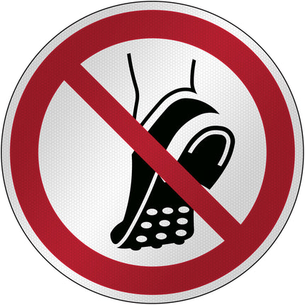 ISO Safety Sign  Do not wear metalstudded footwear