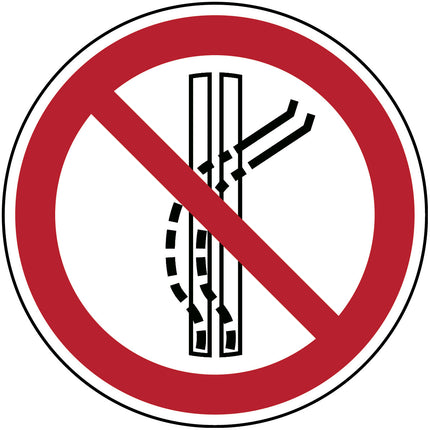 ISO Safety Sign  Do not leave the towtrack