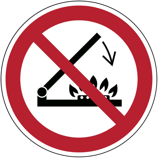 ISO Safety Sign  Do not shut lid when burners are operating