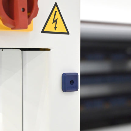 New square tag to track and trace industrial assets