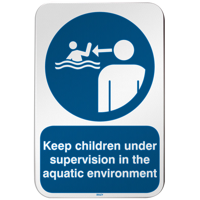 ISO Safety Sign  Keep children under supervision in the aquatic environment