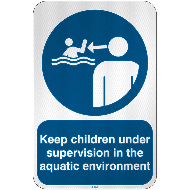 ISO Safety Sign  Keep children under supervision in the aquatic environment