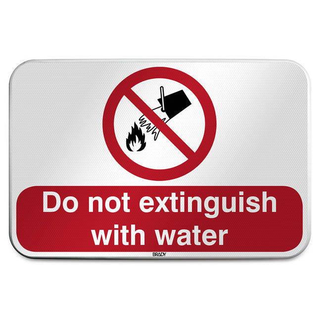ISO Safety Sign  Do not extinguish with water