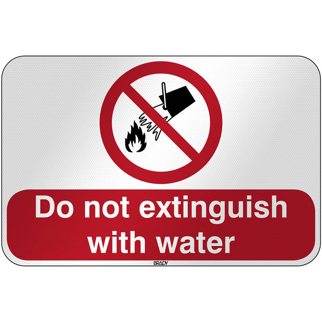 ISO Safety Sign  Do not extinguish with water