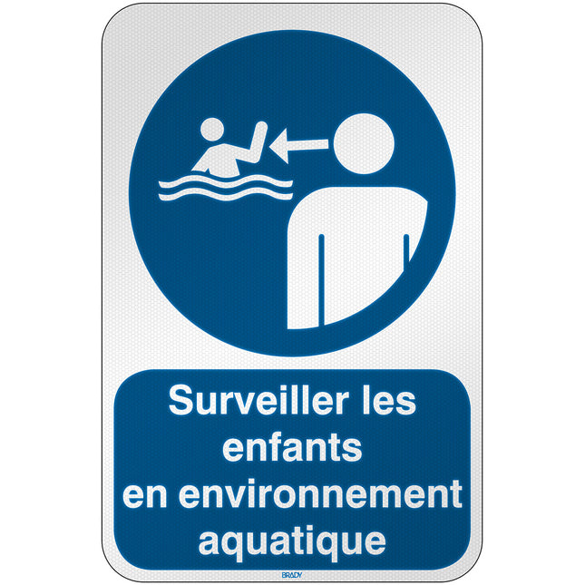 ISO Safety Sign  Keep children under supervision in the aquatic environment