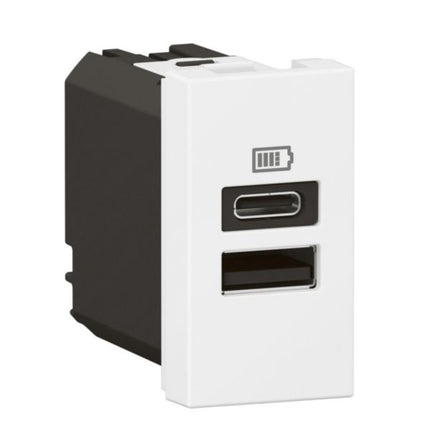571688Legrandمقبس أرتيور USB وحدة واحدة A+C 3A 15W أبيض