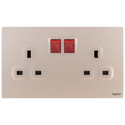 281115CHLegrandمأخذ كهربائي متبادل بريطاني ماليا سينسز ثنائي المجموعة 13 أمبير مع مؤشر LED ذهبي