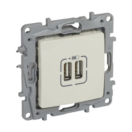 764694Legrandمقبس شحن USB مزدوج نيلوé بلون العاج 764694