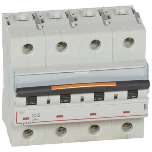 409797Legrandقاطع دائرة ليجراند DX3 رباعي الأقطاب 32 أمبير منحنى C