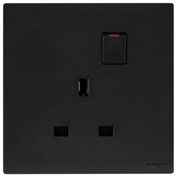 MEC32038BLLegrandمقبس أوبريا أحادي الفتحة BS 13A ثنائي القطب مع مفتاح - أسود مات