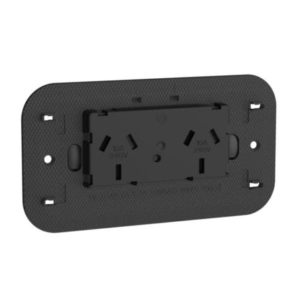 BT-K4134Legrandمقبس أسترالي مزدوج Living Now 2P+E 10A 250V