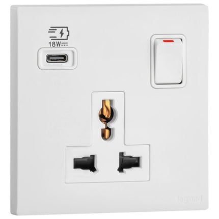 MEC33083WHLegrandأوبريا مقبس متعدد المعايير 16 أمبير بمنفذ USB Type C 18 واط أبيض غير لامع
