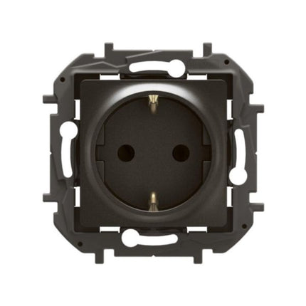NP3121BKLegrandمقبس نيلوي 2P+E شوكو 16A 250V أسود مثبت بالفلاش