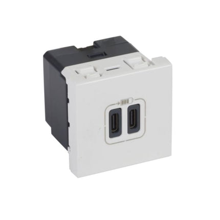 572072Legrandأرتيور مقبس شحن USB من النوع C مزدوج 3 أمبير 15 واط أبيض