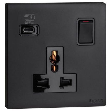 MEC33083BLLegrandمقبس أوبريا بمقبس واحد 16A متعدد المعايير مع منفذ USB من النوع C 18W أسود مات