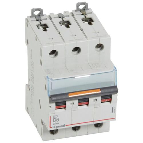 409831Legrandقاطع دائرة Legrand DX3 ثلاثي القطب 6A منحنى D
