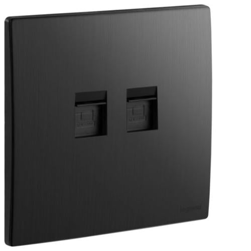 281165BBLegrandمقبس RJ45 مزدوج فئة 6 UTP باللون الأسود المصقول